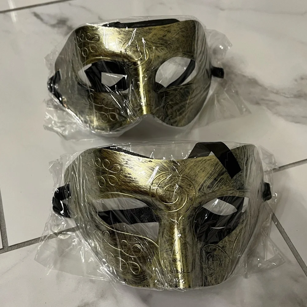 Gold Venetian-Style Men's Face Mask - Unbranded